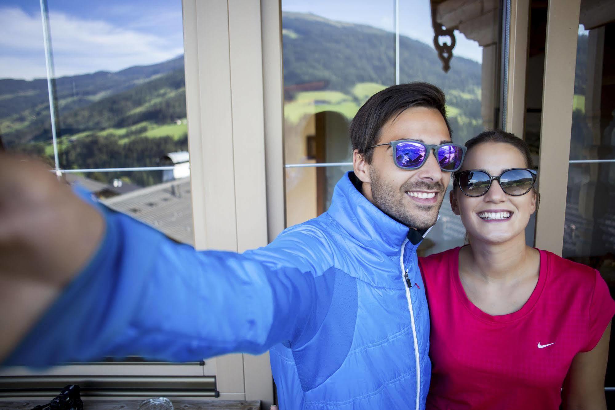 Das Gaestehaus Schneider Am Dorfplatz Alpbach Eksteriør billede