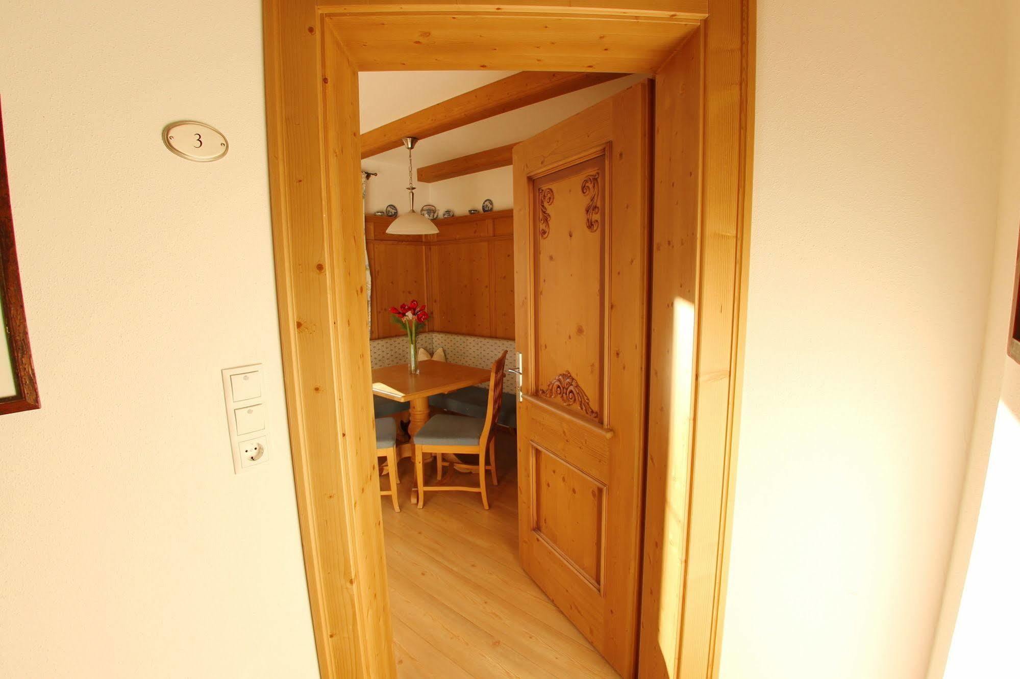 Das Gaestehaus Schneider Am Dorfplatz Alpbach Eksteriør billede