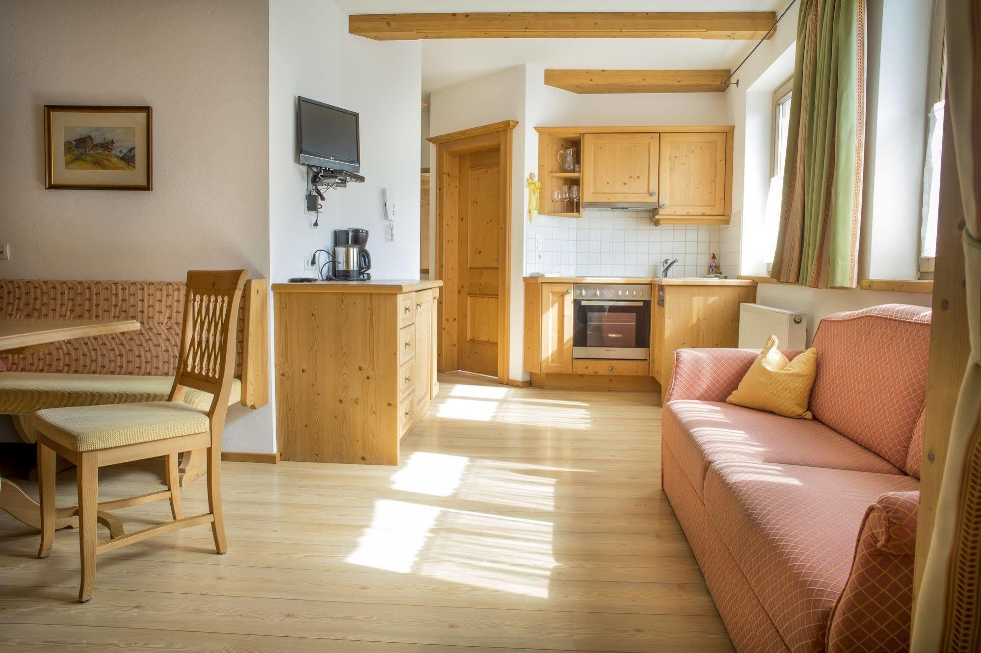 Das Gaestehaus Schneider Am Dorfplatz Alpbach Eksteriør billede