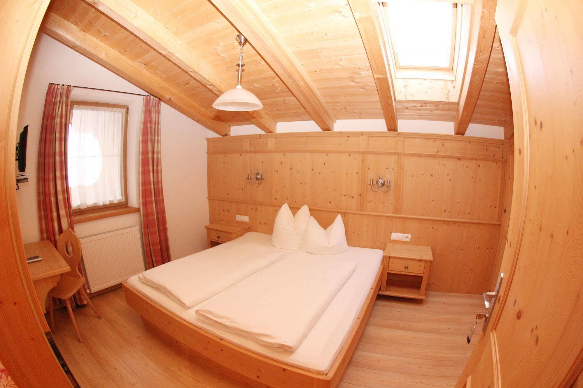 Das Gaestehaus Schneider Am Dorfplatz Alpbach Eksteriør billede